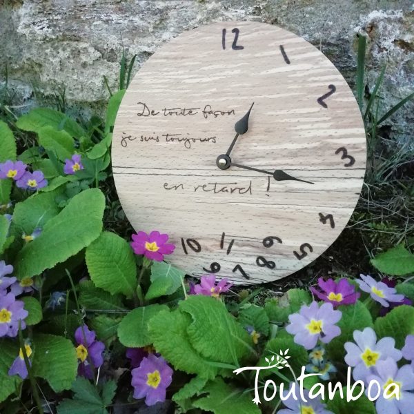 Petite horloge fantaisie En retard